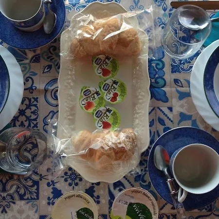 Zahir Couette-café Alassio